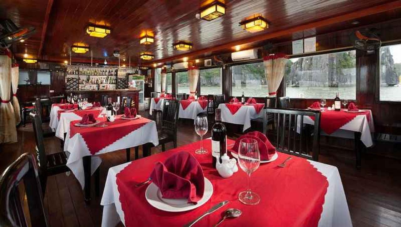 Fantasea Imperial Cruise Hotel ฮาลอง ภายนอก รูปภาพ